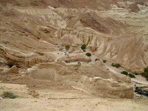Живописные скалы около Мертвого моря